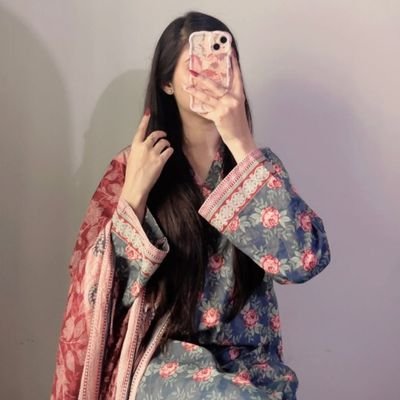 sunshine817845's profile picture. Chasing sunsets and making memories 🌅✨