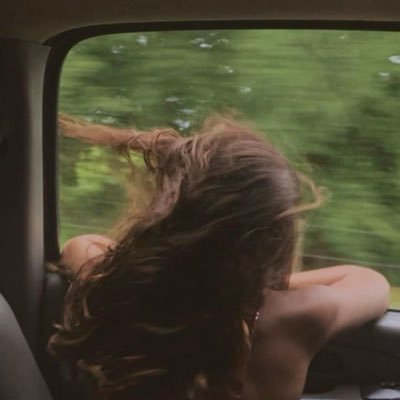 callxme_el's profile picture. “music has a way of finding you, even in the darkest of places” - mad max ♡︎ she / her   ( benedict and colin bridgerton defender )