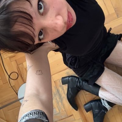 zeynymph's profile picture. hope i am not a person to you guys, but a horror beyond your comprehension