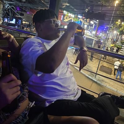 ricardohance7's profile picture. The king in black / A sneaker enthusiast, often called a Sneakerhead