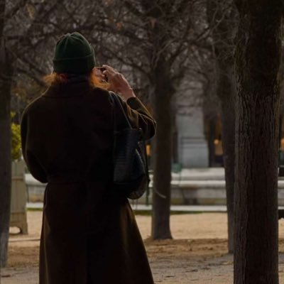 F__B8's profile picture. 