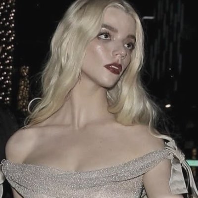 lady_lazarus_13's profile picture. 26 she/they ⎕ il mio target quando twitto comprende omosessuali drogati e comunisti  
ִ ࣪𖤐˖°.🎧💌📖 cr: la rappresaglia