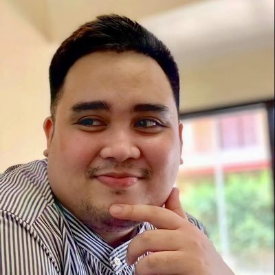 heyitsjolobee's profile picture. 