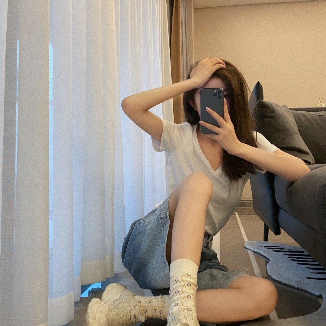 WenHu384051's profile picture. 