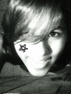 Feliz,Humiildee,Amiiga,Romantiica,Companheira (Hrs boas e ruins),amo meus amiigos,músiica,chocolate ..