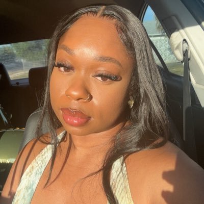 wthakira's profile picture. you probably don’t know me | 🇹🇹