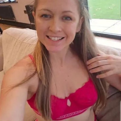 Alexbecky184940's profile picture. 