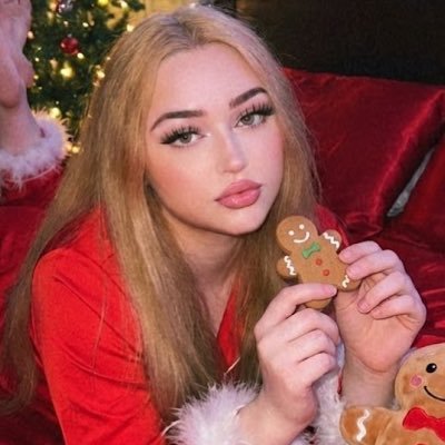 simp4haylee's profile picture. 𝙔𝙚𝙨 𝙞𝙩’𝙨 𝙥𝙞𝙣𝙠, 𝙣𝙤𝙬 𝙘𝙡𝙞𝙘𝙠 𝙩𝙝𝙖𝙩 𝙡𝙞𝙣𝙠 ↓ 𝙗𝙚𝙘𝙖𝙪𝙨𝙚 𝙄 𝙤𝙣𝙡𝙮 𝙨𝙝𝙤𝙬 𝙞𝙩 𝙤𝙣 𝙢𝙮 𝙨𝙞𝙩𝙚𝙨 ;)