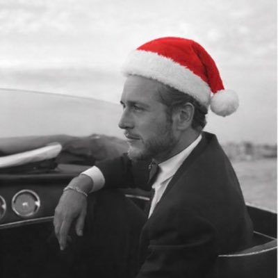 secondemorte's profile picture. Ingénieur passionné d’horlogerie, de musique et de mode. 
Boutique : @secondevintage