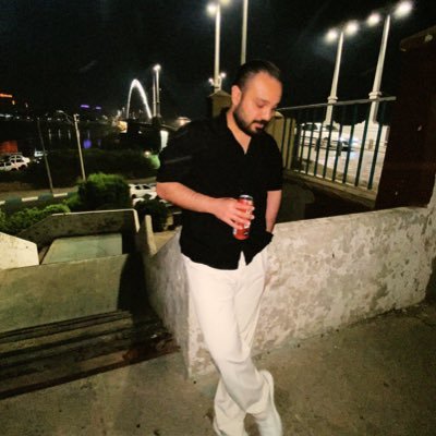 pouriarahmatii's profile picture. سفید مثل سیاهچاله