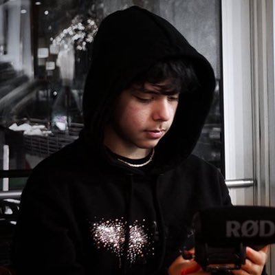 snackyfn's profile picture. @snackyy14