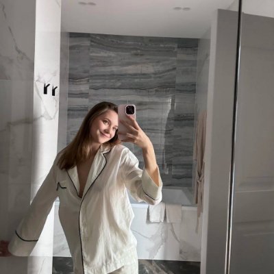 AdllVrty's profile picture. No chaos. Just calm energy. 🕊️