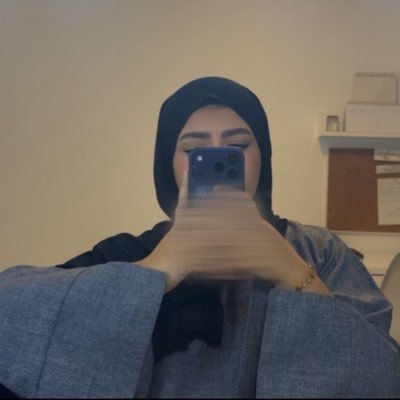 rayhanaaa23's profile picture. 