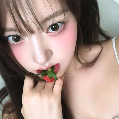 sremeru's profile picture. Busi–ness/site: her magical fingers craft the best of the best item for your needs! Ი𐑼