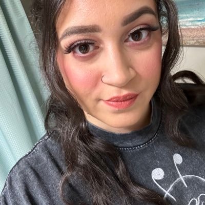 kathitalareina's profile picture. 🇵🇷 📚🥀❤️‍🩹