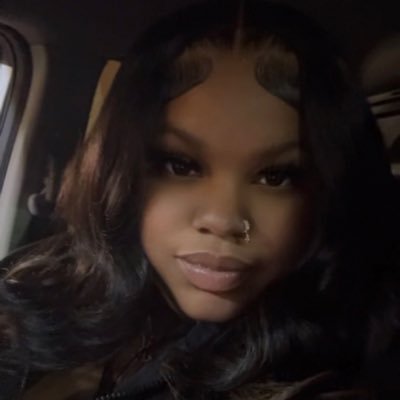 1ofAkiyy's profile picture. pink collar girly 💕💇🏽‍♀️🩺