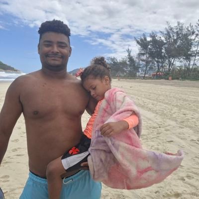 Cellocrvg's profile picture. ele  (eu)  /  dela  ( @trapcnco )

filho de Deus,  pai, feliz e honrado.