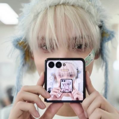 fadinhe_ed's profile picture. ⠀⠀ ⠀⠀⠀⠀⠀⠀⠀⠀⠀⠀zZz shh! nijiro is sleeping.