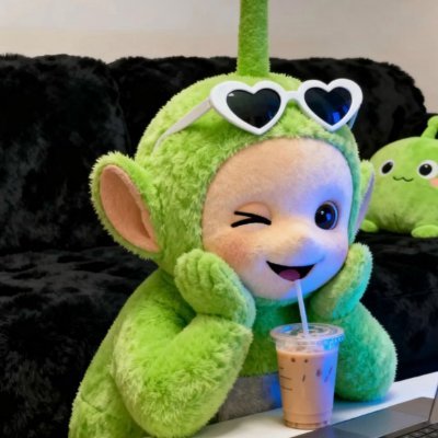 2chaaap's profile picture. 아름다운 건 왜 우릴 스쳐 지나갈까