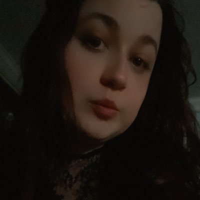 sovadea's profile picture. she/her