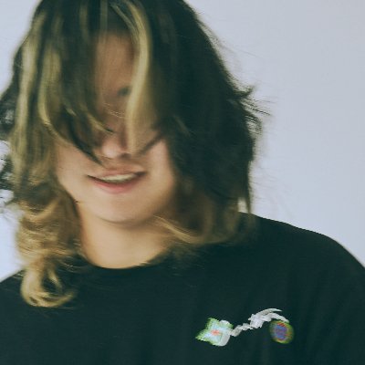 T7yhj1KrhU82559's profile picture. 摄影师小酒