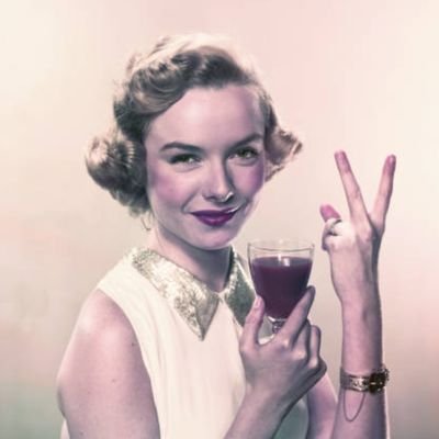 MsMartha15's profile picture. Artist.  Socialist.  

NO DM's