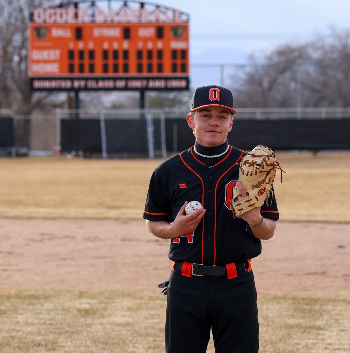 JudeBriskey2's profile picture. c/o 2027 5”7 150lbs 3.5 gpa C/OF/RHP