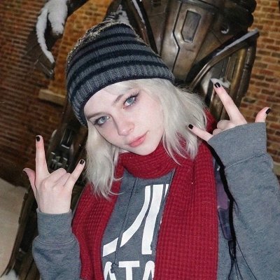 collaredfuture's profile picture. 19 amab 🏳️‍⚧️ 🏳️‍🌈 🇺🇸 🇺🇦 🇵🇸 / proud Detroiter / Rivals addict / coffee lover / cosplay enthusiast / atheist / 4-star Antifa General / fuck maga🖕