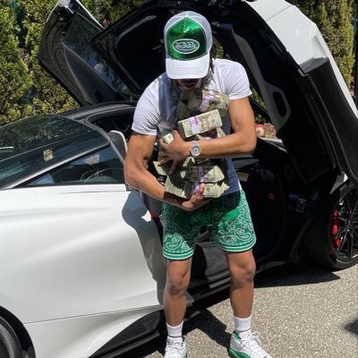 ynggg00's profile picture. 