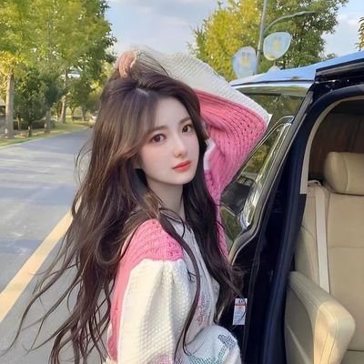 maloka_2315's profile picture. ✨يَعٌجّبًنِيَ حًقُدٍهّمً آلَذِيَ يَؤکْدٍ تٌمًيَزٍيَ عٌنِهّمً✨