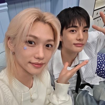 95' she/her| Hyunlix 🥟🐥 | V 💜 Fan acc for HF and V 🔞 (When I think about you, I feel like I have another reason to live)
