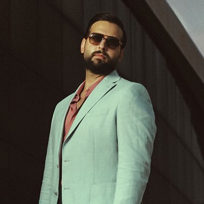 Lebanese Artist • Official Account • Live at Casino du Liban now on all platforms 👇🏼