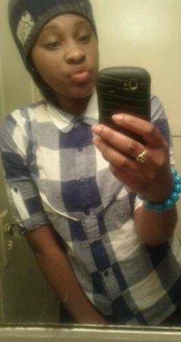 just follow me and you will learn about me im #Team Pretty★⇦#Teamfollowback☆⇦(ツ)#Teamfaithful♡♥ the name is Alexus/Lexxii