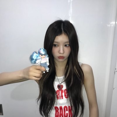 yunnevu's profile picture. 