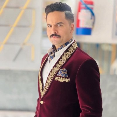 SidHimachal's profile picture. CEO @Gohomestay