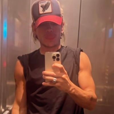 emmierbake's profile picture. te invoqué de tanto pensarte