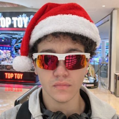 rayanboukhanifi's profile picture. 18 | building in stealth - prev eng. @pickle, pro @fortnite, @osugame - cs @ cuhk