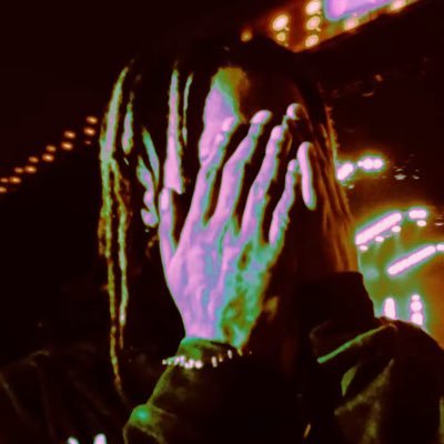 eomilesss's profile picture. 