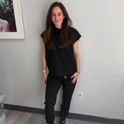 SunnyLily_61858's profile picture. 🚴‍♀️Cycling enthusiast and golf aficionado⛳ who delights in appreciating all scenic views along the way🏕️🚫No soliciting