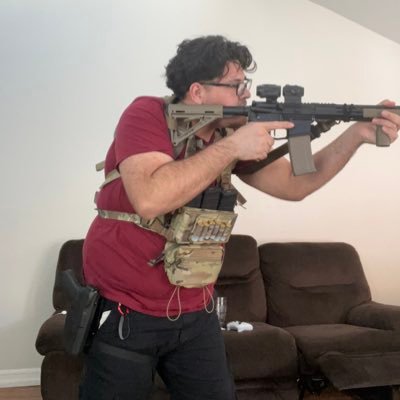 steveniiiiii's profile picture. 