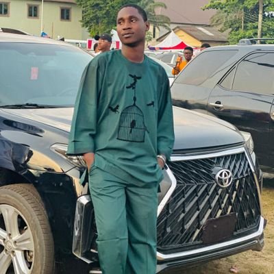 mukoro1995's profile picture. @realmadrid,  @manutd,CR7🐐, Vini🤍 wizkid🦅, Drake🦉, cench🤍  parody account