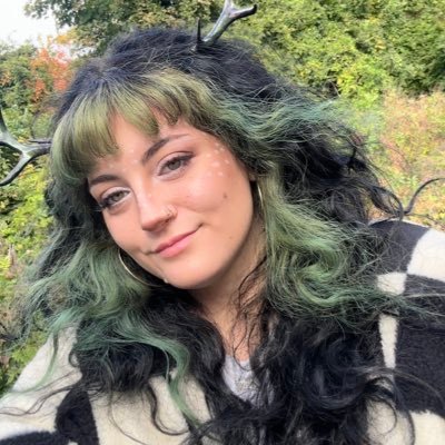 deerfoot113's profile picture. tattooer 🦇🎃🖤 ig: @/caitycat.tattoos👁