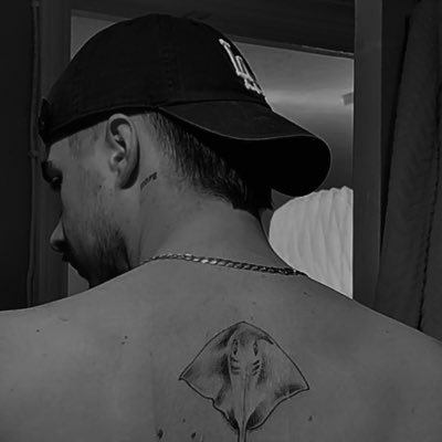 Rawlings_7's profile picture. sports | travel | history | cinema | palm trees