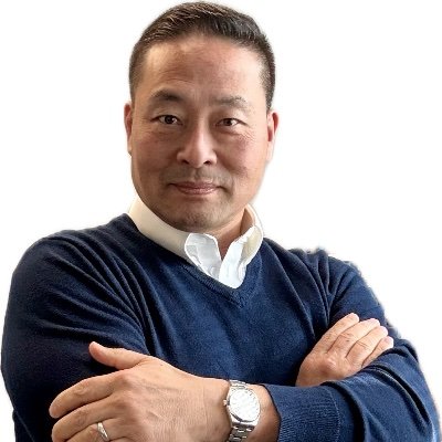 DP's profile picture. Ex-Netscaper from the Valley, closet geek, black belt in TKD, and a lifter of extremely heavy objects for pleasure.