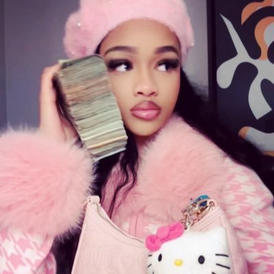 foreigntrinnn's profile picture. ig: @foreigntrinnn… I Rap I Model I Do Hair | Your Fav Cancer ♋️ | Atl.|  @foreignnnfiles @thedollsdsl