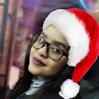 destinyzee's profile picture. 📍INCASE YOU MISSED IT!!! I am Swande with a Good sense of Humour. The rest is history🤗 ❌No ICYMI Facebook Account