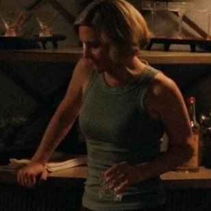 lqbyrinthaze's profile picture. happy new yuri