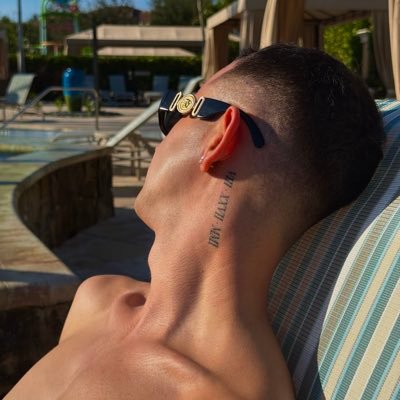 itsjulixn's profile picture. THE BOY NEXT DOOR🚪 Small-town white boy from Canada 🇨🇦 23 • muscle twink • power bottom • Here for adventures, fun, and trouble 😈