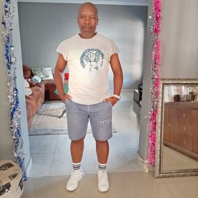 AbutiSlesh's profile picture. Commerce Master.. In Public service.. Create Clothes.. 🌍 🗽🗼🇦🇺