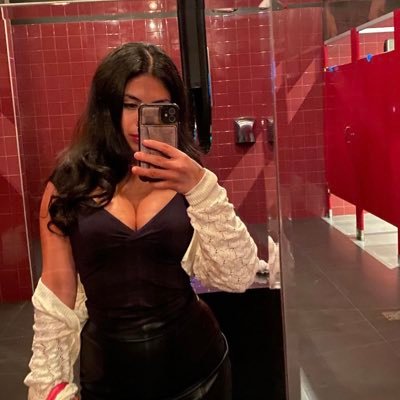 sxlinabby's profile picture. queen s 🤑